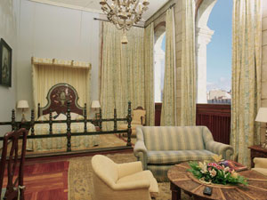 Parador Leon Accommodations